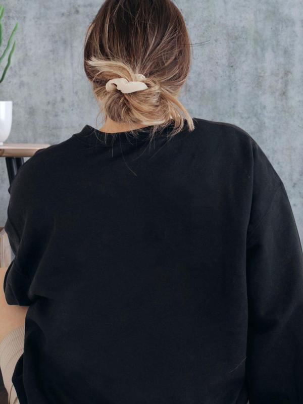 Women's Letter & Heart Print Drop Shoulder Sweatshirt, Casual Long Sleeve Round Neck Pullover for Daily Wear, Ladies Clothes for All Seasons