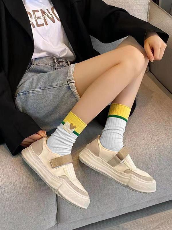 Women's 4 Pairs Heart & Colorblock Print Crew Socks, Casual Moisture Wicking Socks, Soft Comfy Breathable Socks For All Seasons Daily Wear